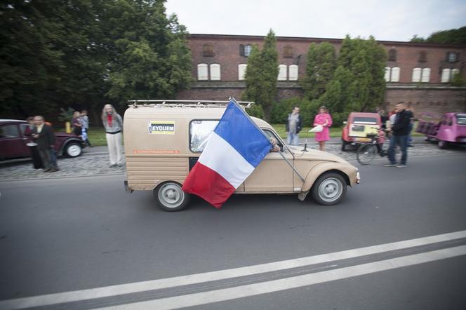 Światowy Zlot Miłośników Citroena 2CV w Toruniu