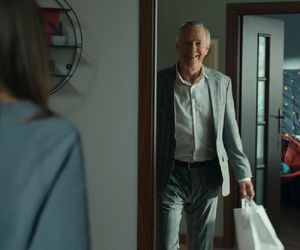 Barwy szczęścia, odcinek 3121. Madzia (Natalia Sierzputowska), Henryk (Zbigniew Suszyński)