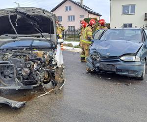 Zderzenie dwóch aut w pow. kraśnickim. Droga jest zablokowana!