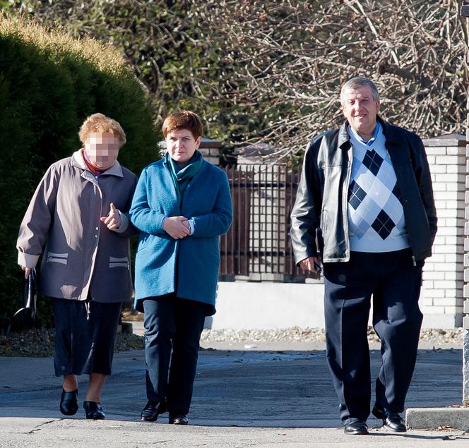 Kaczyński i Szydło modlili się za rząd. 