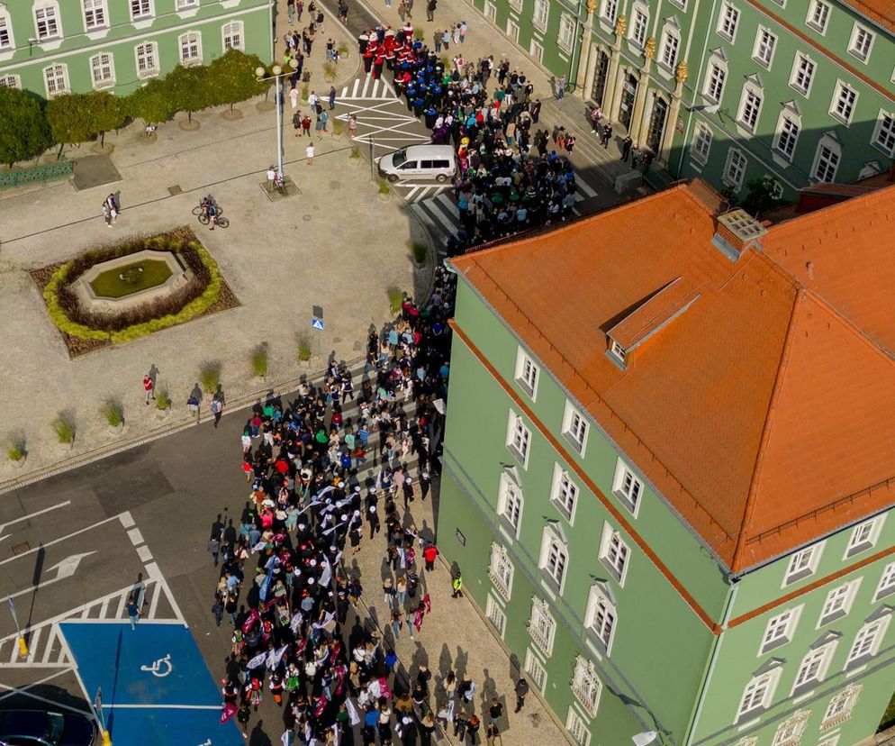 Spacerek na Uniwerek oraz pierwsza wspólna inauguracja roku akademickiego Uczelni Szczecina