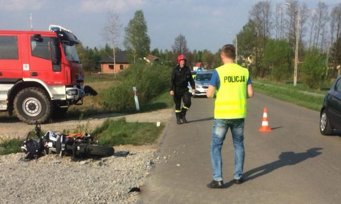 Podkarpacie: 15-letni motocyklista zderzył się z maszyną rolniczą