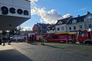 Akcja straży pożarnej obok salonu masażu w Kielcach