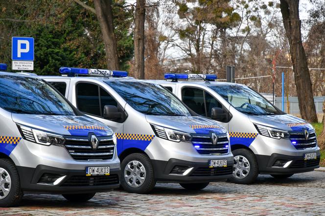 Nowy pojazdy strażników przystosowane są do przewozu osób zatrzymanych 