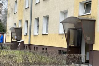 Na głowę dziecka wylał się wrzątek. Makabryczna awaria sieci wodociągowej na Woli. Jedna osoba ranna