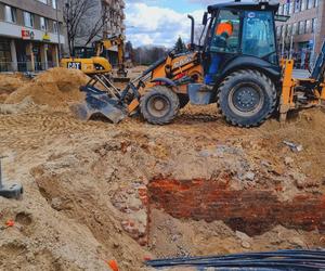  Odkopali dawną zajezdnię konno-tramwajową. Niezwykłe znalezisko podczas budowy trasy tramwajowej do Wilanowa