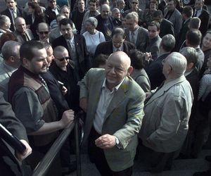 Grób Jerzego Urbana w Zaduszki. Niewiarygodne, co mu położyli na płycie!