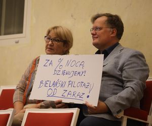 Nadzwyczajna sesja Rady Warszawy