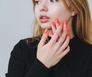 Oto najmodniejsze paznokcie tego lata według AI. Którą opcję wybierzesz? 