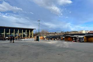 Wymarłe Zakopane przed sezonem. Pustki na Krupówkach i pod Gubałówką