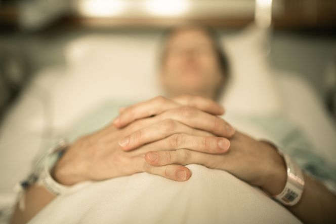 Jak poznać, że kres jest bliski? Czasami umierający jest bardziej zdrowy niż ktoś przewlekle chory