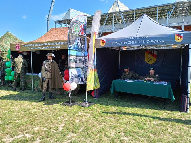 Piknik Wojskowy 18. Dywizji został zorganizowany na terenie zielonym przy aquaparku i stadionie miejskim w Siedlcach