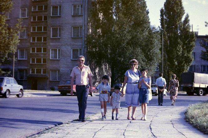 Rodzinny album Bajerów. W tle dawne Starachowice