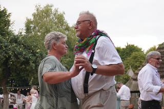 „Tańcowali” na parkiecie w Muzeum Wsi Lubelskiej aż miło było patrzeć! FOTORELACJA z sobotniej potańcówki