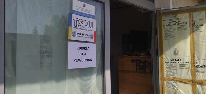 Toruń na pomoc powodzianom. W magazynie Toruńskiego Sztabu Pomocy Ukrainie zbierano dary