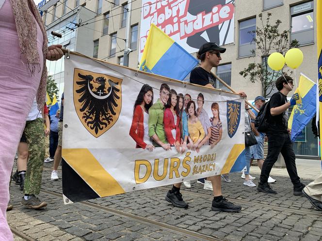 Marsz Autonomii Śląska przeszedł ulicami Katowic. "Hajmatu nie oddomy"