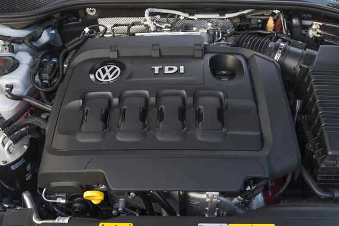 Volkswagen Arteon 2.0 BiTDI 240 KM DSG7 4Motion R-Line Edition