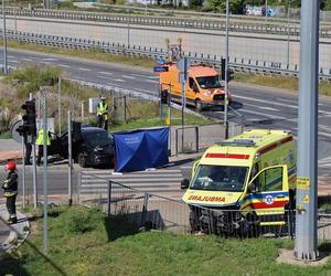 Śmiertelny wypadek z udziałem karetki! Kierowca nie miał szans