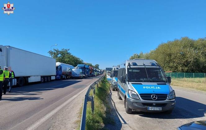 Protest przewoźników na przejściu w Dorohusku. „Jesteśmy zdesperowani” [GALERIA]