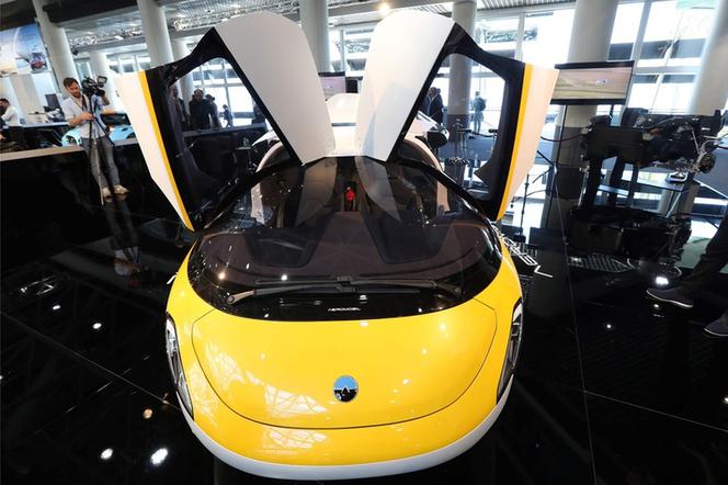 Latający samochód AeroMobil 4.0