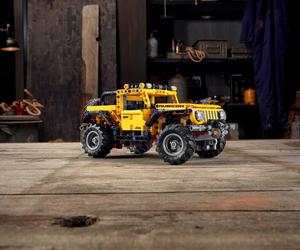 LEGO Technic Jeep Wrangler