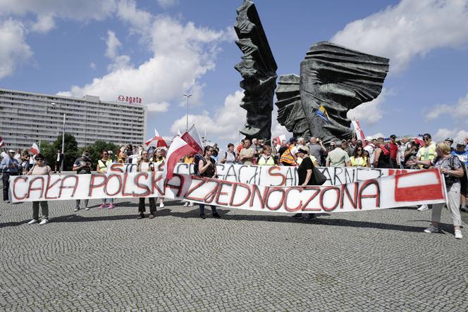 Protest antyszczepionkowców w Katowicach