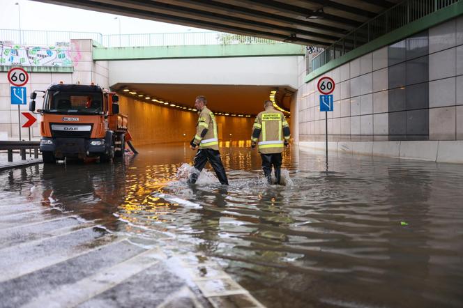 Warszawa zalana po burzy