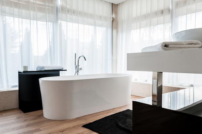 Projekt łazienki w stylu eklektycznym: efektowny miszmasz w pokoju kąpielowym