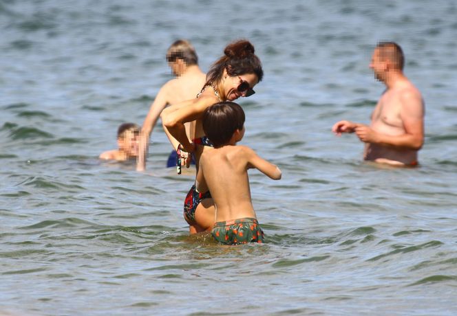 Marta Kaczyńska nad Bałykiem niczym grecka bogini!