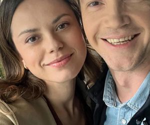 M jak miłość nowy sezon po wakacjach. Kasia (Paulina Lasota), Jakub Karski (Krzysztof Kwiatkowski) na planie