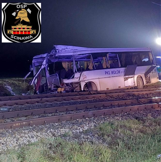 Wypadek autobusu szkolnego pod Ścinawą