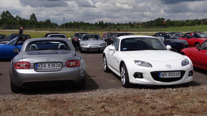 Mazda MX-5 - zlot 2014 fanów w Polsce na torze Jastrząb