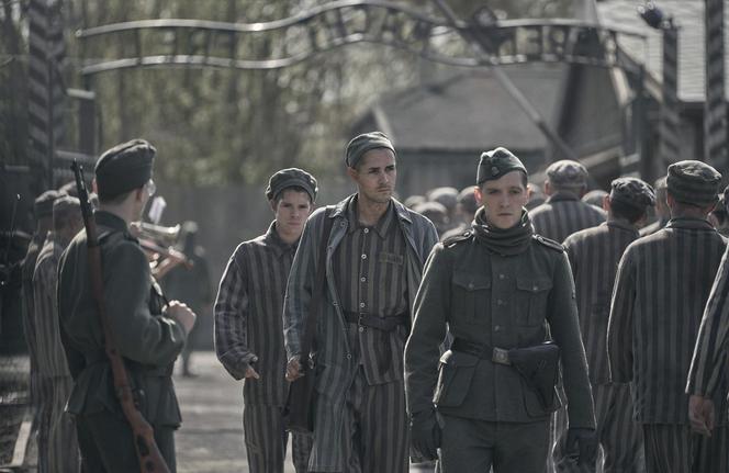 Kadr z serialu "Tatuażysta z Auschwitz"