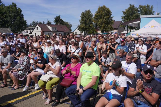 Fani serialu zjechali do serialowych Wilkowyj (Jeruzal)