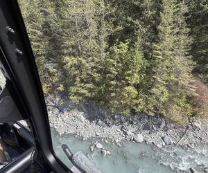 Przygniótł go 300-kilogramowy głaz i żyje! Zobacz zdjęcia z akcji ratunkowej