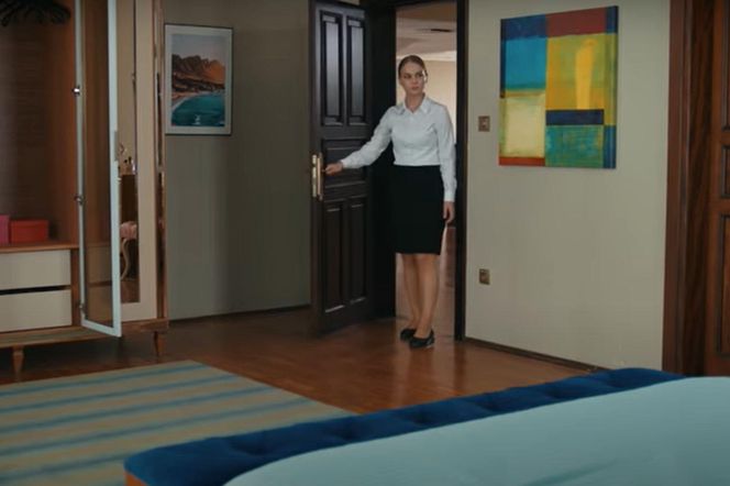 Rano Neslihan zastaje pusty pokój Nany 