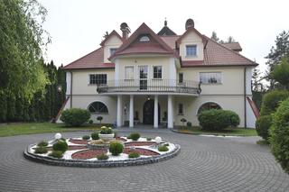 Tak wygląda dom magika. Finalista Mam Talent urządził sobie pod Warszawą pałac iluzjonisty