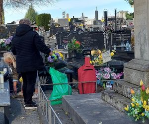 Przygotowania do Wszystkich Świętych Zamość