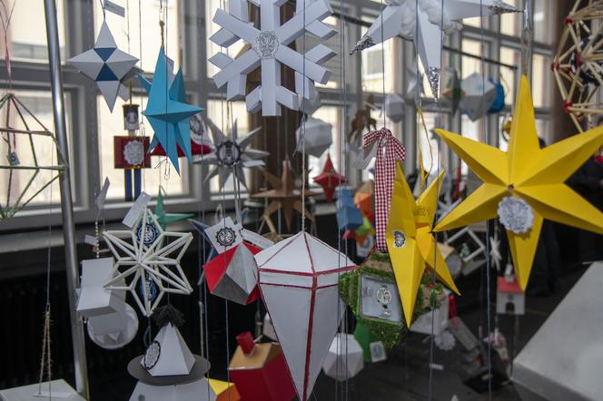 Studenci Politechniki Śląskiej przygotowali geometryczne ozdoby świąteczne