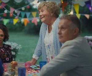 M jak miłość odcinek specjalny 25 lat serialu. Barbara (Teresa Lipowska), Marysia (Małgorzata Pieńkowska), Artur Rogowski (Robert Moskwa)