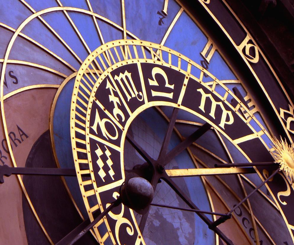 Horoskop na weekend 31 grudnia 2022 - 1 stycznia 2023. Co czeka Cię w sylwestra i Nowy Rok