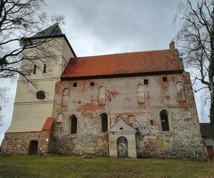 Niezwykłe zamki na Warmii i Mazurach. Te perełki warto zobaczyć!