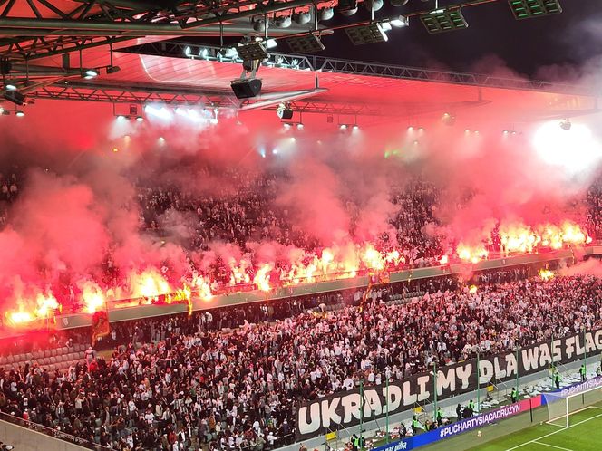 Kibice Legii podpalili sobie stadion 