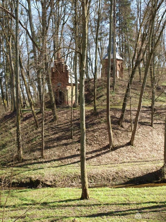 Malutką wieś nazywają "Warmińską Jerozolimą". Przyciąga prawdziwe tłumy
