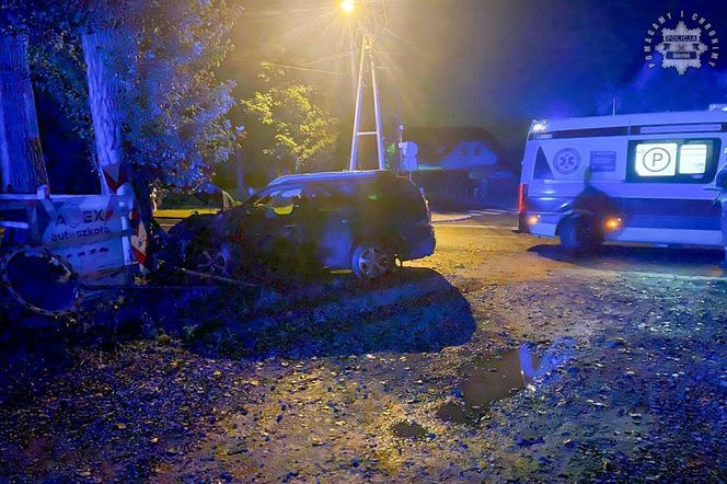 Tragiczny wypadek w Jedlinie. 35-letni kierowca nie żyje. Czarny weekend w Śląskiem