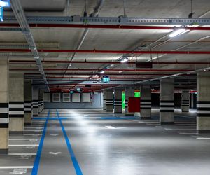 Nowy, podziemny parking w centrum - znamy cennik opłat. Zobacz zdjęcia ze środka