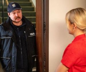 Na sygnale, odc. 716: Britney (Paulina Zwierz), policjant (Marcin Lechniak)