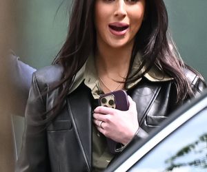 Roxie Węgiel -  tajemniczy fotelik w limuzynie