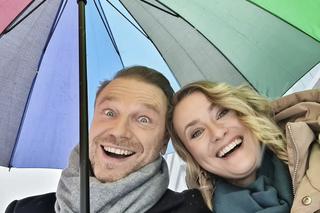 M jak miłość, Marta Chodorowska (Julia), Krystian Wieczorek (Andrzej Budzyński) na planie