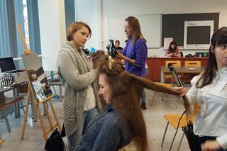 O włos od pomocy! Krakowianki oddawały włosy na peruki dla dzieci po chemioterapii